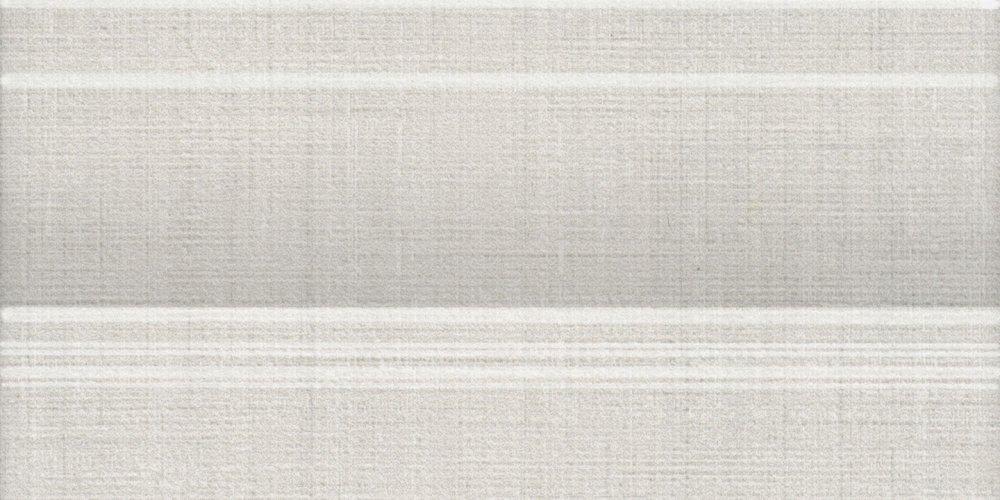Плинтус Спинелли матовый 10x20